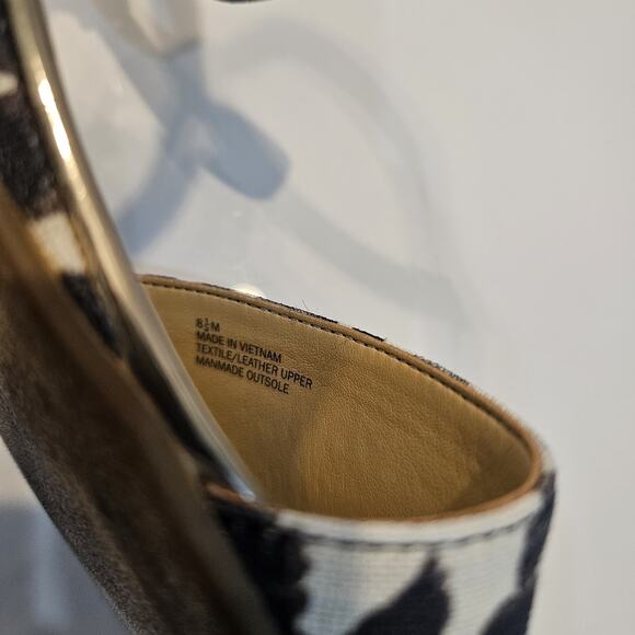 Talbots Ankle Adjustable Strap Animal Print Size 8.5M Open Toe Flat Sandals - Picture 9 of 9